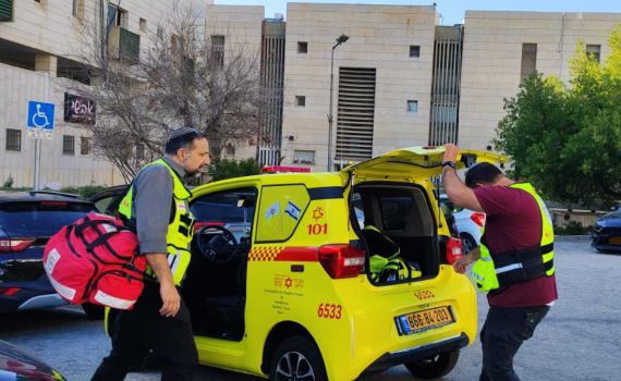 צעיר כבן 30 נפצע באורח קשה במהלך קטטה במעלה אדומים