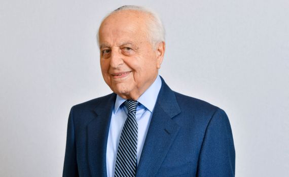 כבוד למגזר: עורך הדין הסרוג נבחר ליקיר תל אביב