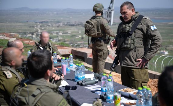 לאחר הטבח בסוריה: הרמטכ"ל זמיר סייר ברצועת הביטחון במדינה