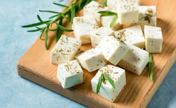 ריקול דחוף לגבינת עיזים: "חריגה מיקרוביאלית במוצר"