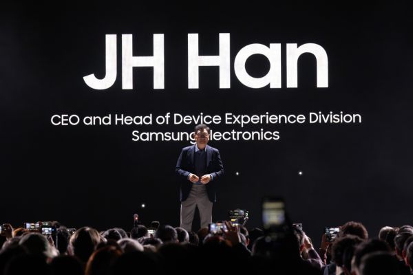 הלם בעולם הטכנולוגיה: מנכ"ל סמסונג מת מדום לב