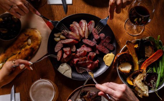 פסאדור: חגיגת בשרים ברזילאית בלב תל אביב