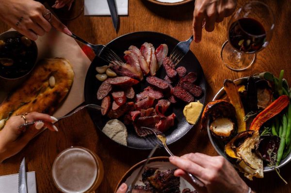 פסאדור: חגיגת בשרים ברזילאית בלב תל אביב