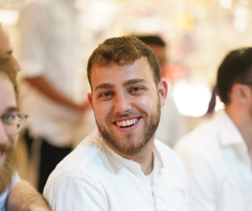 "חלק ממני מת": האח השכול שהוציא שיר עם אהוד בנאי | ראיון