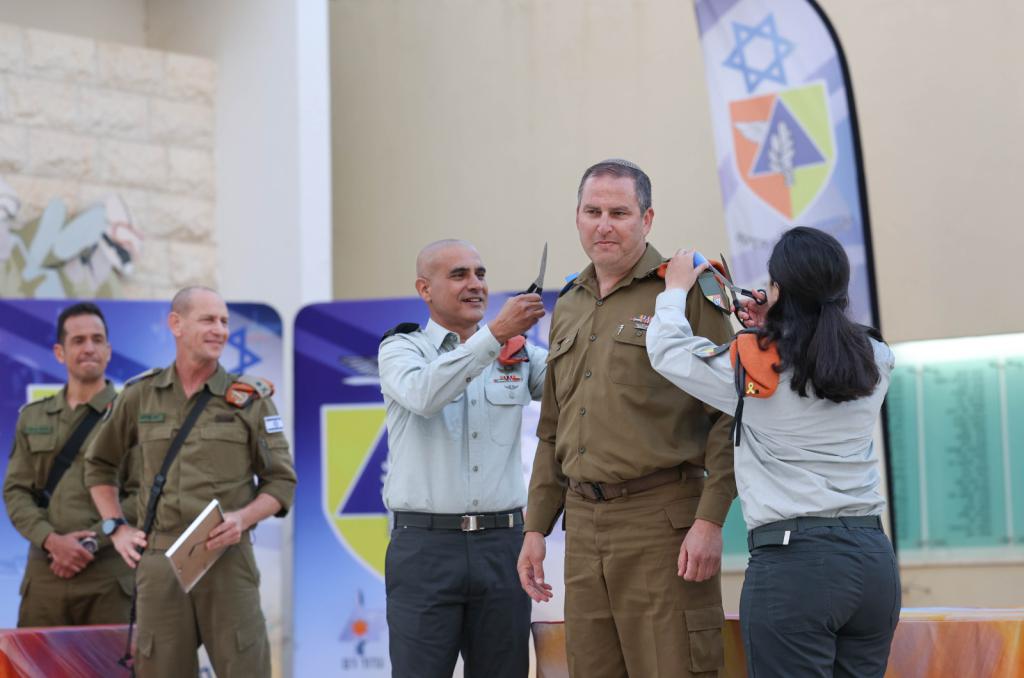 לאחר 25 שנה בצה"ל: צוער יחזקאל אייל סיים קורס קצינים