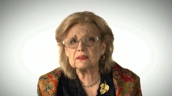 "גשרים של תקווה": זאת ההיסטוריונית שנבחרה להדליק משואה