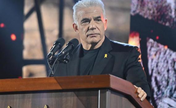 לפיד: צריך לקבל את מתווה וויטקוף, יש לנתניהו רשת ביטחון ממני