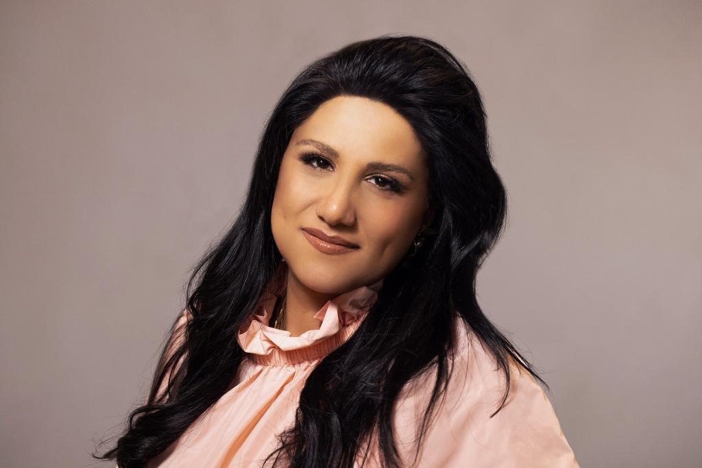 מורין נהדר הפייטנית מאיראן: "יש קיצוניים, אבל הרוב שם שפוי"