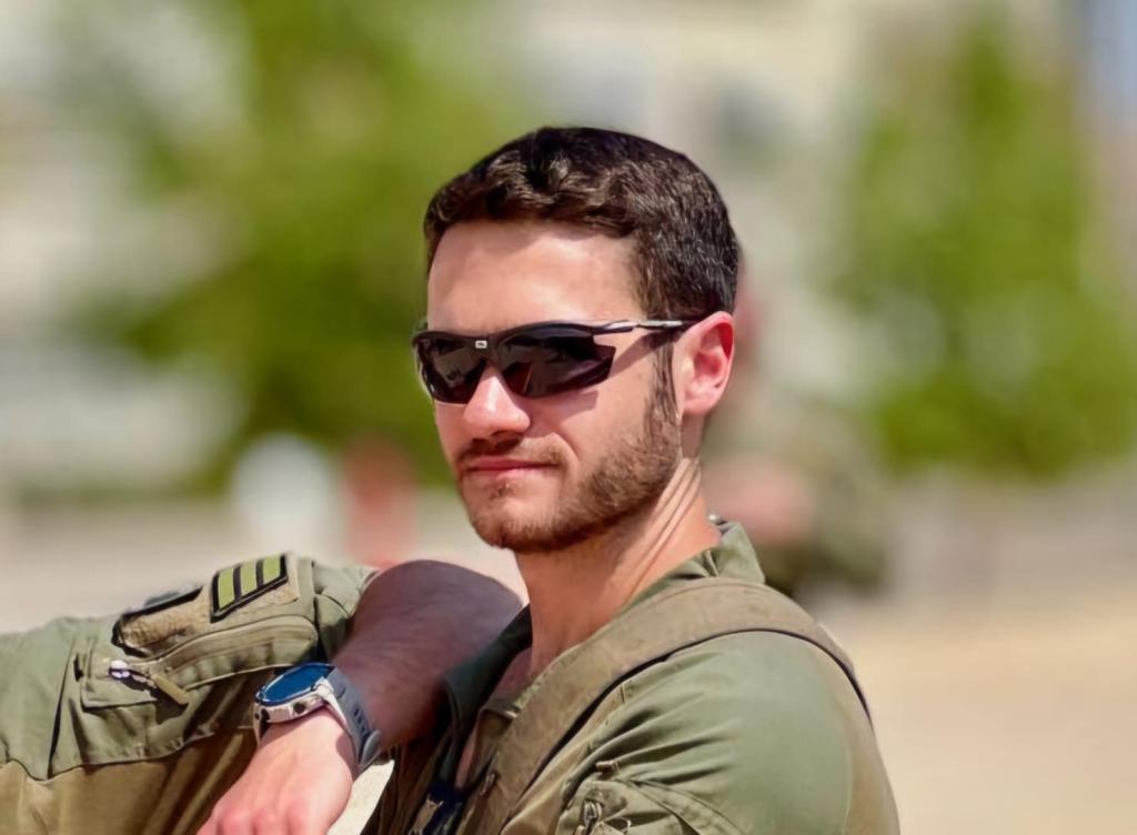 "תוכיח לי שאתה עוד כאן": שיר כואב מהדוד לאחיין שנפל במלחמה