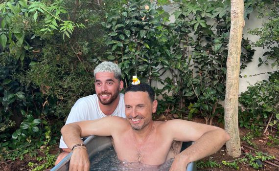 שובר לב: הזוג זו-ארץ מוציא שיר לזכר אחיינם שנרצח בטבח