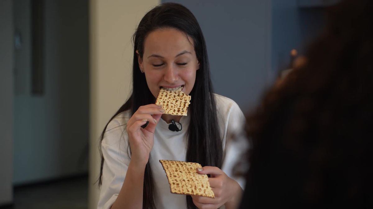 פסח היום? המחלוקת שלא הכרתם על הלוח השנה העברי | צפו