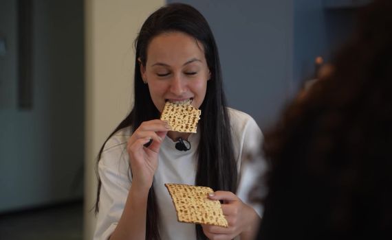 פסח היום? המחלוקת שלא הכרתם על הלוח השנה העברי | צפו