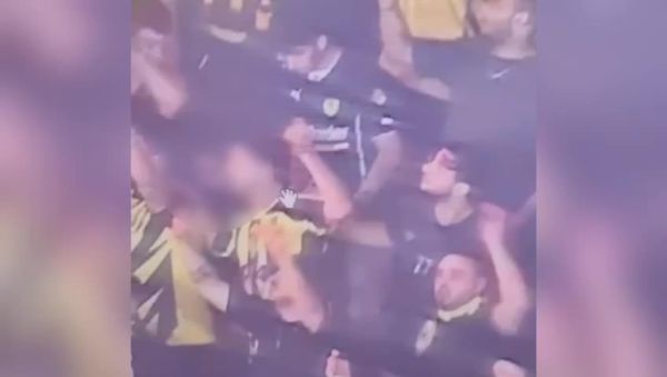 תיעוד מכעיס: משגר את הזיקוק שפגע בילד וממשיך לחגוג. צפו