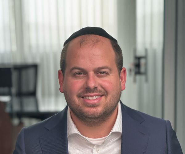 רגב הודיעה: הנדבן שי גראוכר ישיא משואה בטקס המשואות