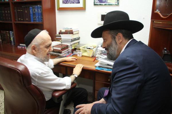 מפלגת ש"ס נפרדת מהרב מאזוז: "אבדה גדולה לעולם התורה"