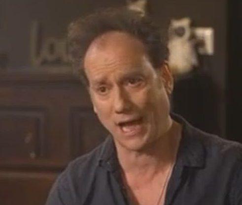 תומר שרון על פורום תקווה: "הייתי עושה להורים שלי גט כריתות"