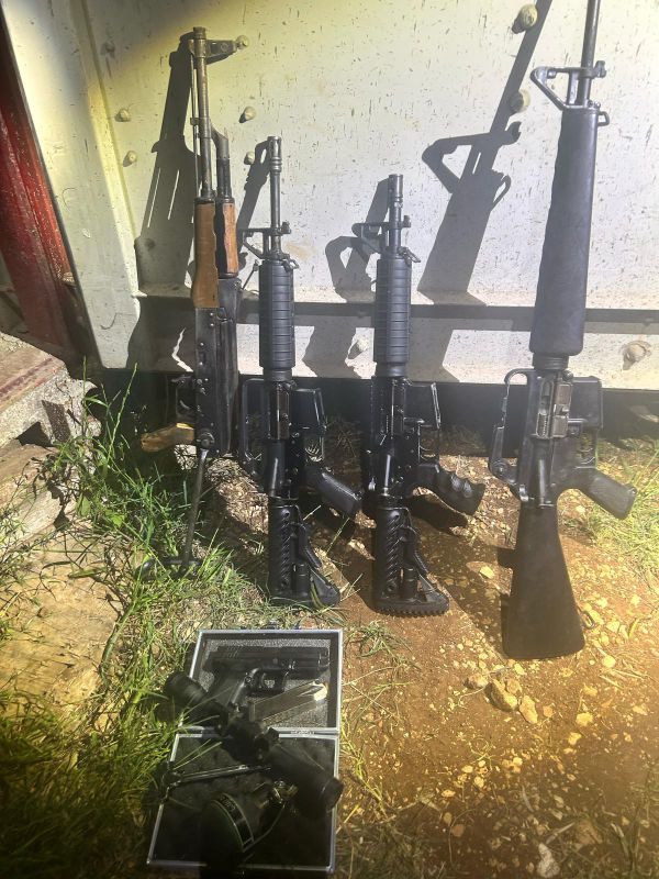 M16, קלצ'ניקוב, אקדח, רימון | בתיעוד מצבור אמל"ח בכפר כנא