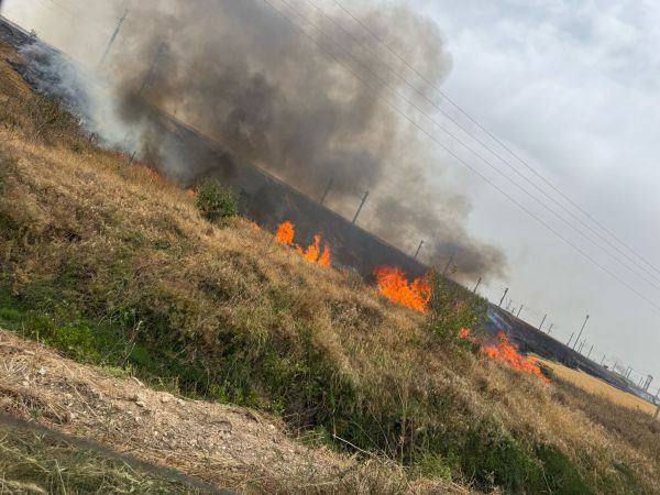 שני מוקדי שריפה ביבנה: שיבושים בתנועת הרכבות לאשקלון ואשדוד
