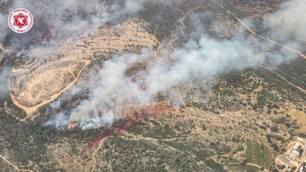 השריפה ליד בית שמש: המשטרה שלחה הודעות פינוי לשלושה ישוביים