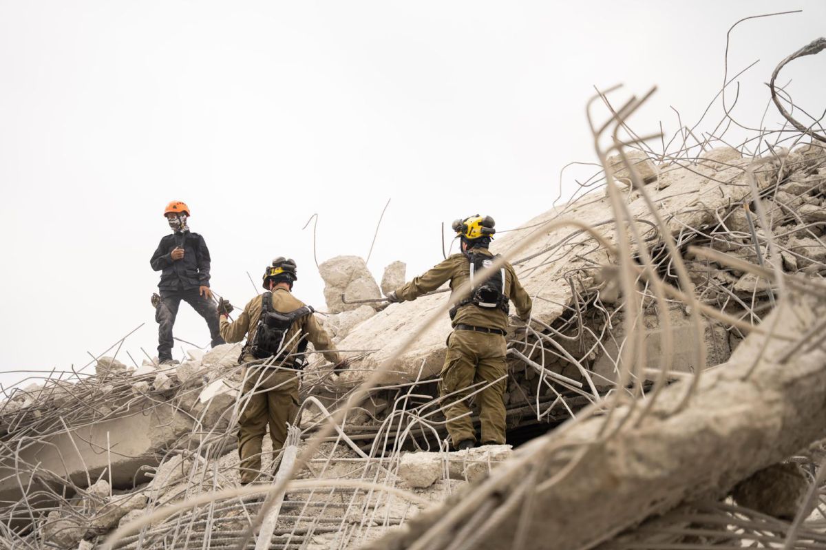 משלחת ישראלית יצאה לתאילנד בעקבות רעידת האדמה | צפו בתמונות