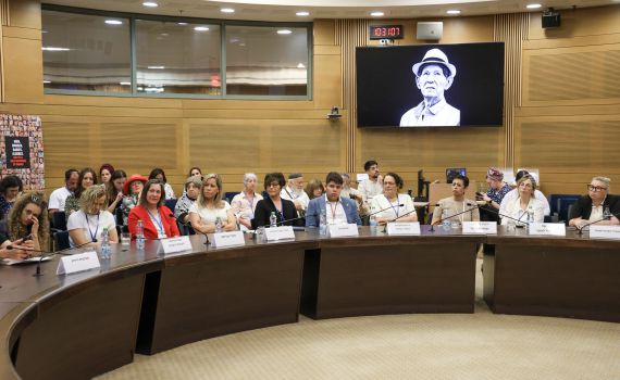 ניצול השואה בכנסת: ״שרדתי כי לא פעלתי על פי השכל״