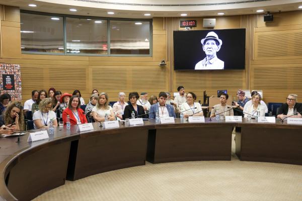 ניצול השואה בכנסת: ״שרדתי כי לא פעלתי על פי השכל״