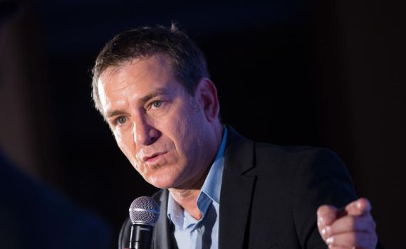 דני קושמרו: "מלא עצב; אבל אמשיך לעשות את זה"