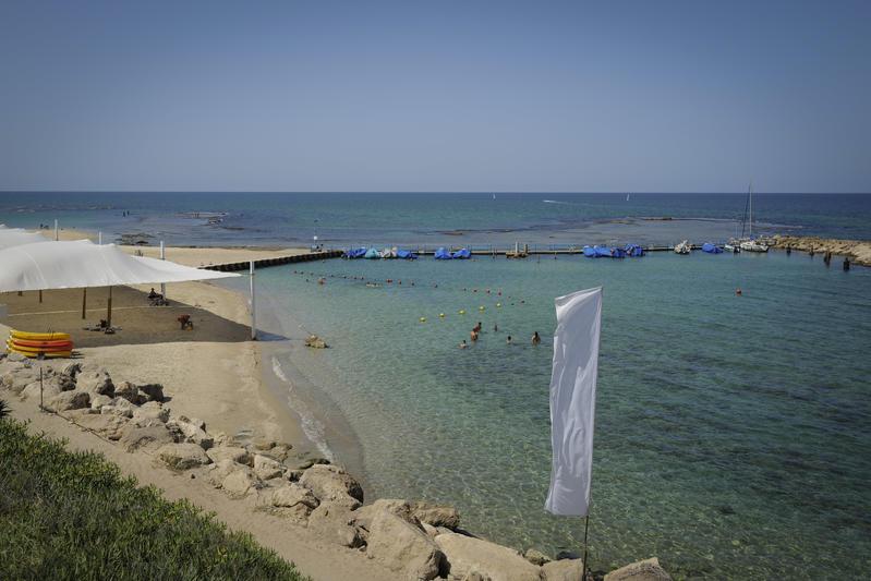 אשקלון: גבר בן 77 במצב קשה לאחר שטבע