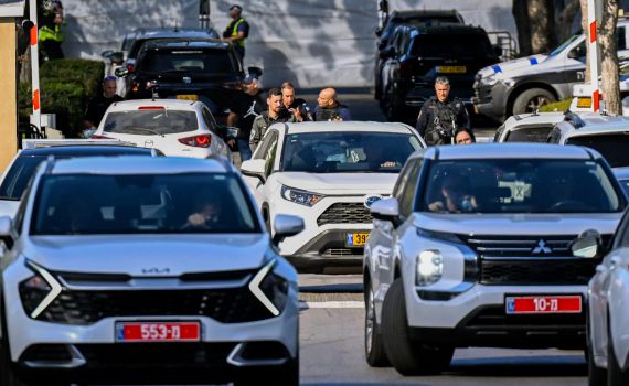 בגלל שריפה: כביש 2 נחסם לתנועה במחלף קיסריה