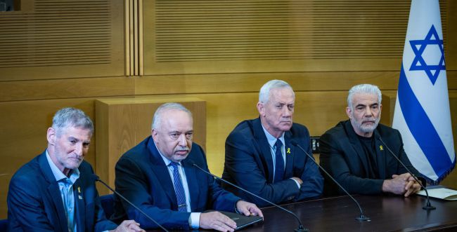 באופוזיציה תוקפים את קידום חוק הגיוס: "ביטחון ישראל מופקר"