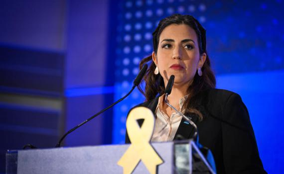 העיתונאית הסרוגה זומנה ללהב 433