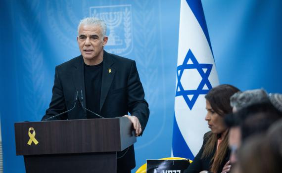 לפיד: "אני הצעתי לתקוף באיראן, נתניהו פחד"