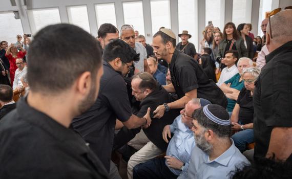 האב השכול תוקף: "בית המשפט אינו המקום שבו נקבל צדק"