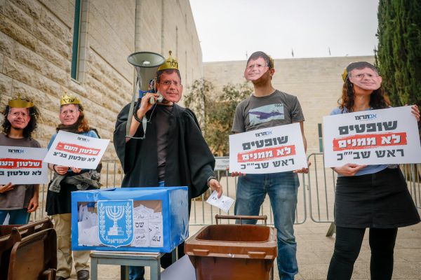 כמה פעמים צריך להוכיח לכם, ישראל מעולם לא הייתה דמוקרטיה