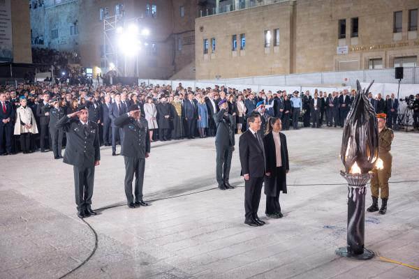 הרצוג ברמז לנתניהו: ״עלינו לחזק את ידי מגני ארץ קדשנו״