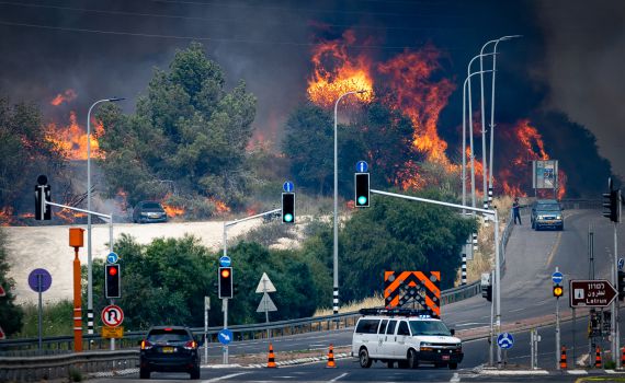 השריפות בהרי ירושלים: 23 איש נפצעו, בהם נשים בהריון ופעוטות