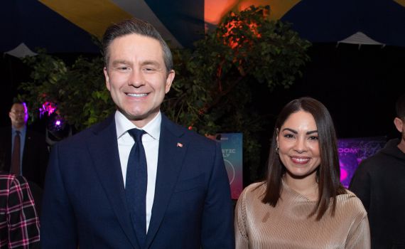 תבוסה דרמטית: מנהיג הימין בקנדה הודח מהפרלמנט