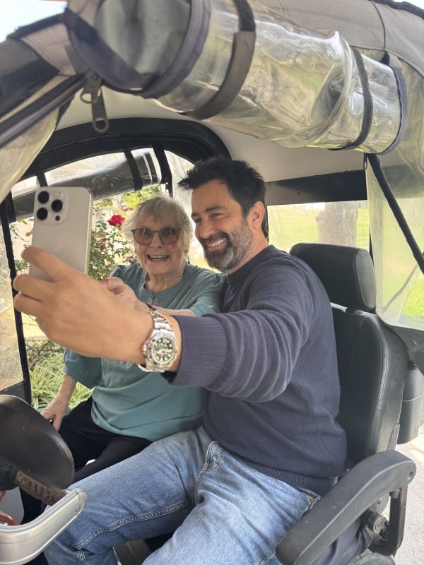 ניצולי השואה פוגשים את הטיקטוקרים ומספרים מה היה שם | צפו