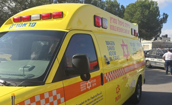 אשדוד: הולך רגל נפגע מרכב, מצבו קשה