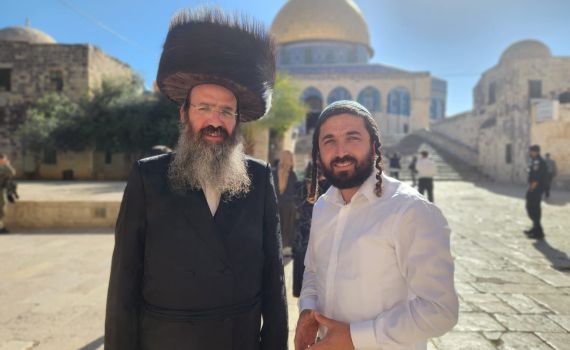 צבי סוכות עלה להר הבית: "עם דמעות בעיניים"