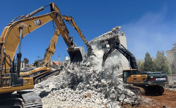 מחבלים פתחו באש על אנשי המנהל האזרחי שהרסו מבנה לא חוקי