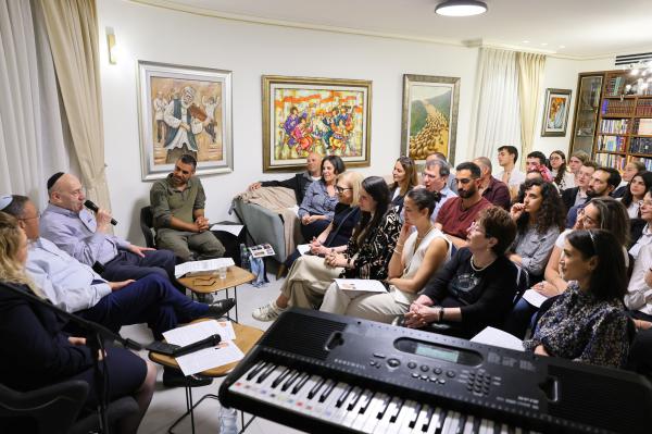 "זיכרון בסלון" בביתו של ראש העיר ירושלים: סיפורו של אמיל פיש