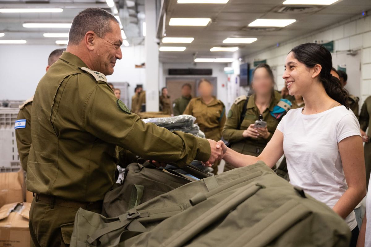 הרמטכ"ל בגיוס תצפיתניות: "מי שנותן יותר – יקבל יותר"