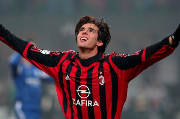 משבר בעמוד השדרה לזכייה בכדור הזהב: קאקה חוגג 43