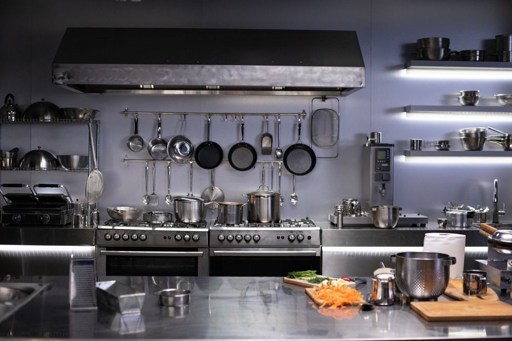 הזמן המושלם לחידוש המטבח: רשת הכלים במבצעי ענק לפסח