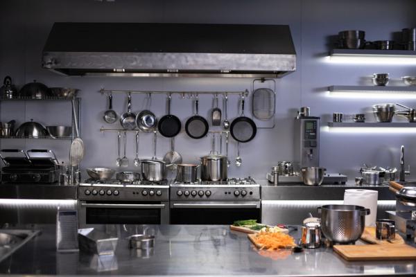 הזמן המושלם לחידוש המטבח: רשת הכלים במבצעי ענק לפסח