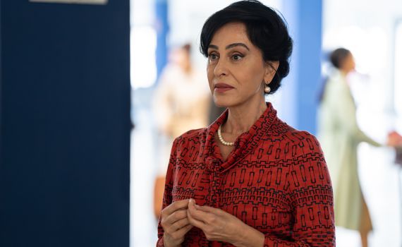 "לקרוא את לוליטה בטהרן": מסע אל החופש בעולם של דיכוי