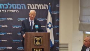 גנץ: "לא אתפשר על וועדת חקירה ממלכתית"