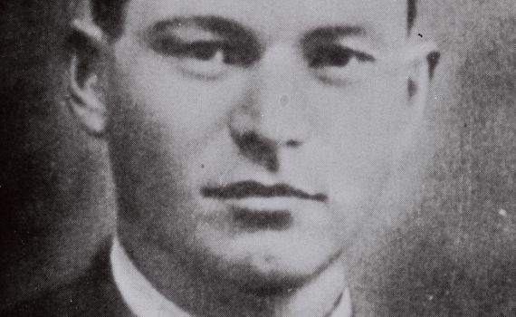 אתר יזכור השאיר את מפקד האצ"ל דוד רזיאל בדרגת סרן