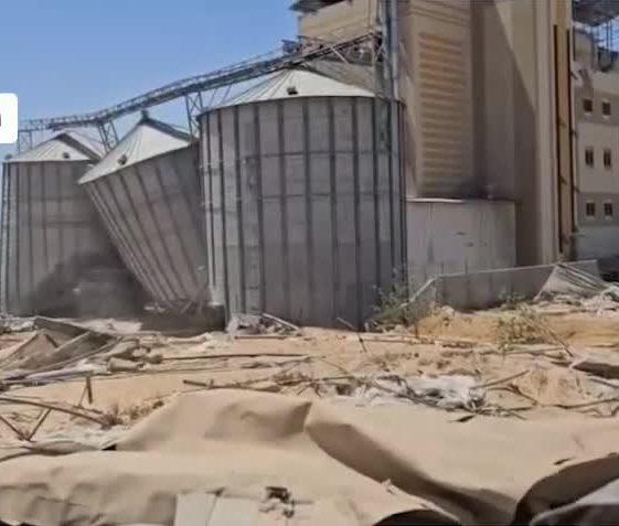 צה"ל הרס את טחנת הקמח – הסמל של חאן יונס